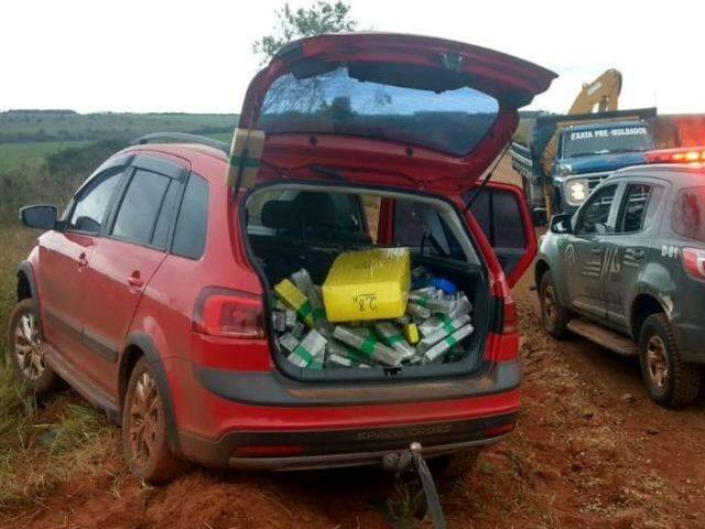Ve&iacute;culo &eacute; abandonado com 540 quilos de maconha durante persegui&ccedil;&atilde;o na fronteira