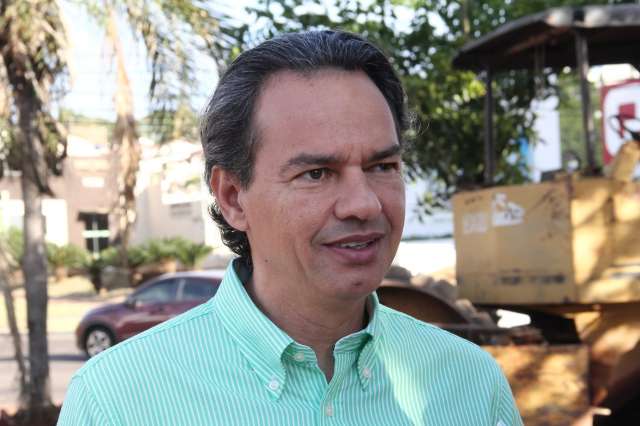 Prefeito participa de evento da Fiocruz e assina ced&ecirc;ncia de &aacute;rea