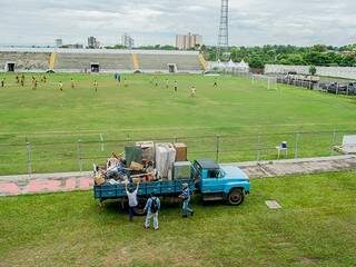 Sem acordo com a Liga para renovação de convênio,  a prefeitura retirou no dia 22 deste mês os equipamentos do Estádio Arthur Marinho, comprados com dinheiro público (Foto: Assessoria da prefeitura/Divulgação)