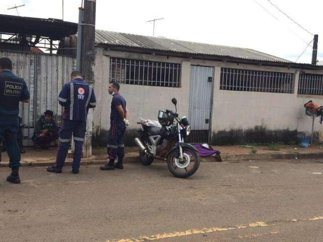 Funcion&aacute;rio &eacute; morto a tiros por pistoleiro em frente a lava-jato