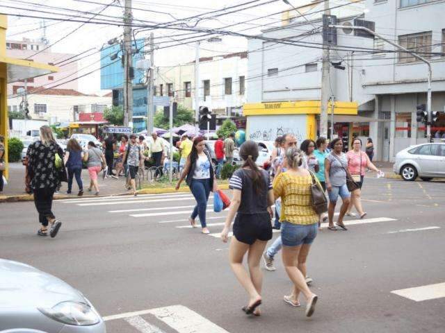 Para quem vai ficar de fora da folia, confira o que abre e fecha neste Carnaval