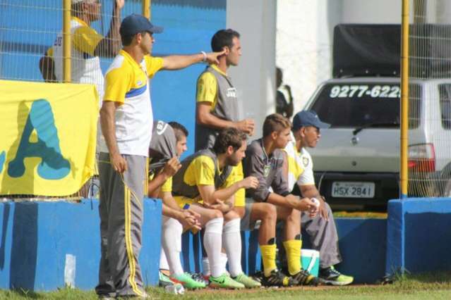 Cene vence a primeira e ainda respira no Campeonato Estadual