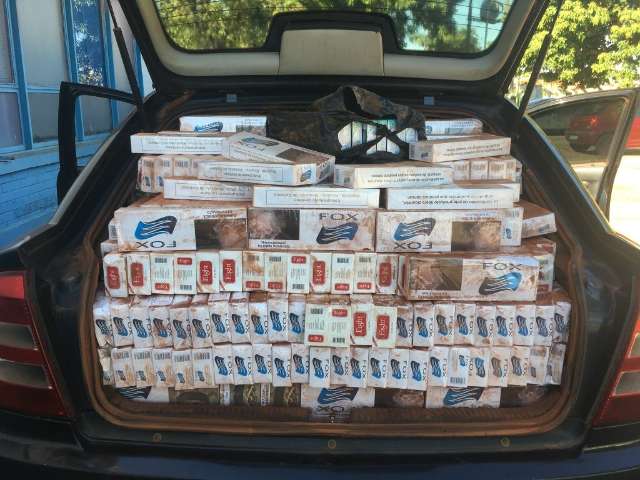 Carro com 19 mil ma&ccedil;os de cigarros &eacute; apreendido na Euler de Azevedo 