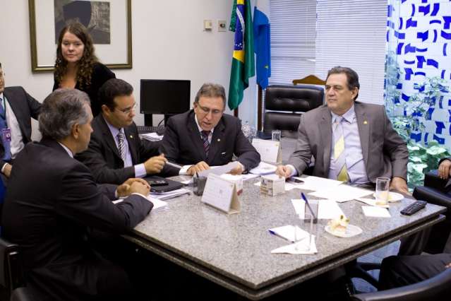  Giroto apresenta R$ 450 milh&otilde;es em emendas para sa&uacute;de e transportes 