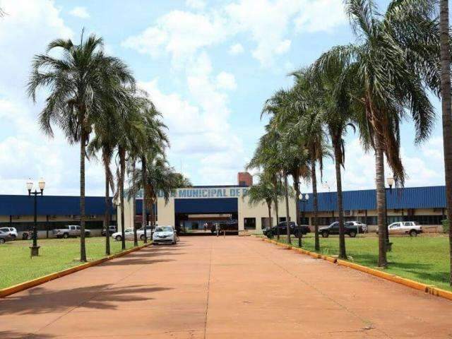 Em dia de jogo do Brasil, prefeitura fecha e escolas s&oacute; abrem &agrave; tarde