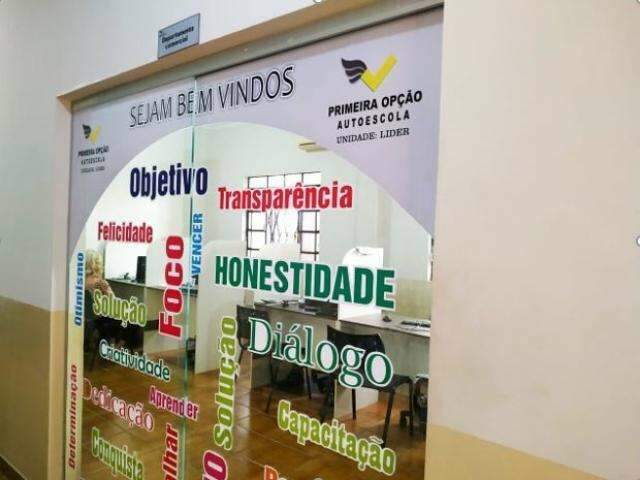 Viralizou: Autoescola inaugura e motociclistas comemoram