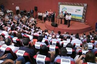 Reinaldo fez o anúncio para os 79 prefeitos do Estado (Foto: Marcos Ermínio)