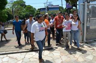 Candidatos não estão com problema para chegar na Uniderp da Ceará (Foto: Pedro Peralta)