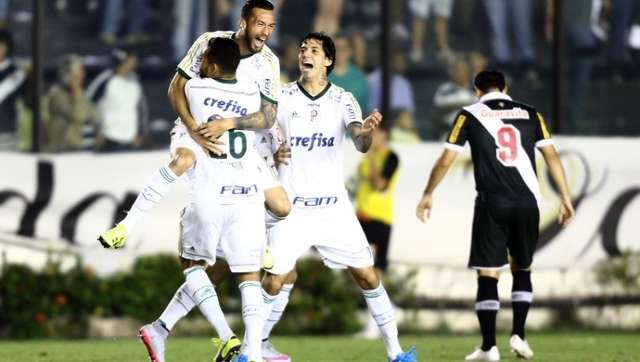 Palmeiras faz 4 a 1 no Vasco e j&aacute; &eacute; o terceiro colocado no Brasileir&atilde;o