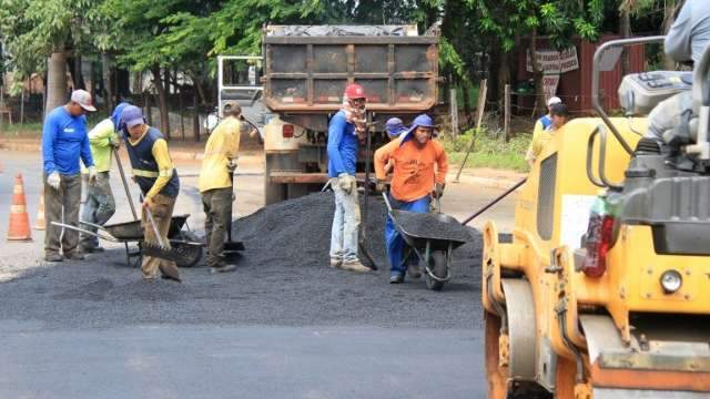 Prefeitura diz que at&eacute; agora gastou R$ 10 milh&otilde;es para tapar 38 mil buracos