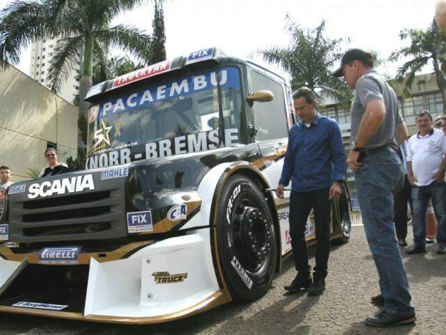 Corinthians apresenta caminhão de Roberval Andrade - Notícia de Truck