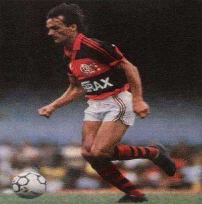 Super Encontro de Craques recebe lateral campe&atilde;o pelo Flamengo no dia 16