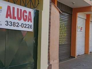 Imóveis comerciais para alugar na Avenida das Bandeiras, em Campo Grande (Foto: Gerson Walber/Arquivo)