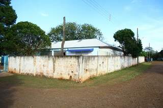 Escola Estadual José Ferreira Barbosa fica na Vila Bordon, em Campo Grande. (Foto: Marcos Ermínio)