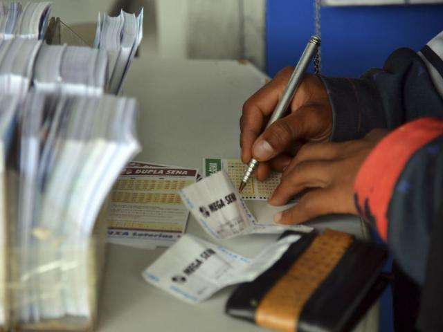 Mega-Sena ser&aacute; sorteada nesta ter&ccedil;a-feira e pode pagar R$ 6 milh&otilde;es