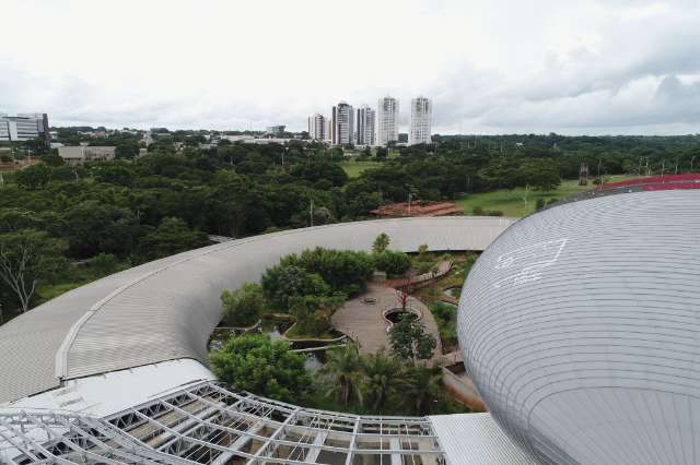 Obra milion&aacute;ria, Aqu&aacute;rio do Pantanal exibe novidade: picha&ccedil;&atilde;o na c&uacute;pula  
