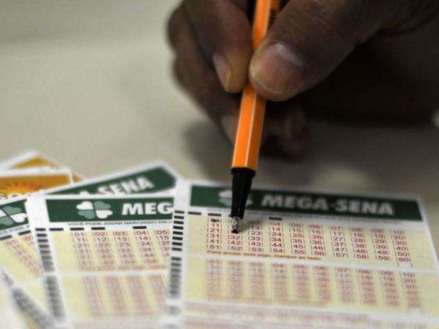 Ap&oacute;s ser adiado, sorteio da Mega-Sena pode pagar R$ 80 milh&otilde;es nesta 2&ordf;-feira
