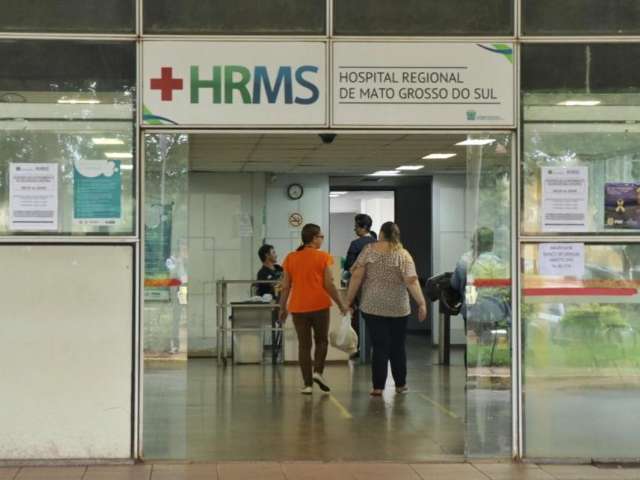 Enquanto material vence, falta reagente para exame de paciente 