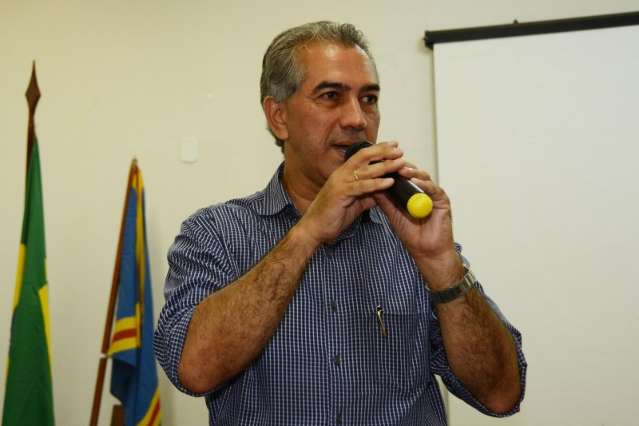 Reinaldo ir&aacute; se reunir com deputados para discutir or&ccedil;amento