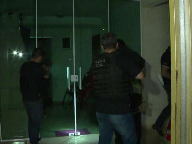 M&atilde;e e filho ligados a traficantes do Paran&aacute; s&atilde;o presos na fronteira de MS