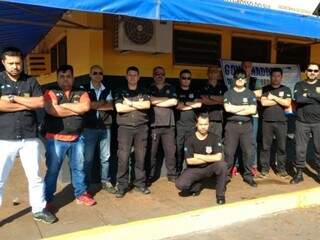 Agentes que trabalham na penitenciária de Dourados (Foto: Divulgação)