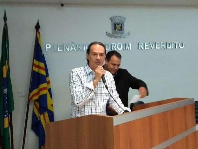 Marquinhos diz que n&atilde;o ceder&aacute; &agrave;s press&otilde;es para mudar decreto do Uber