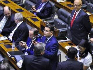 Deputados durante fala na Câmara dos Deputados. (Foto: Divulgação) 