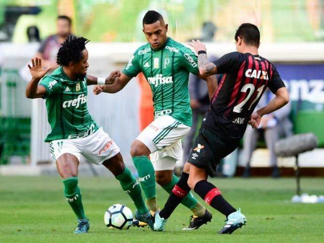 Atl&eacute;tico-PR faz 1 a 0 sobre o Palmeiras e se aproxima do G-6