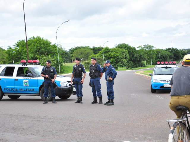  Moradores do Guanandi esperam provid&ecirc;ncias para liberarem Norte-Sul