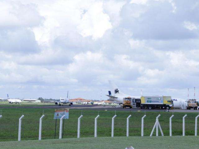 Falha interrompe decolagem da Gol e passageiros t&ecirc;m de trocar de avi&atilde;o