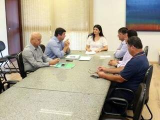Governadora em exercício se reuniu  com representantes do magistério (Foto:Divulgação)