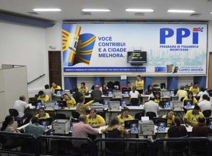 Contribuintes lotam Central em busca de desconto maior para pagar IPTU