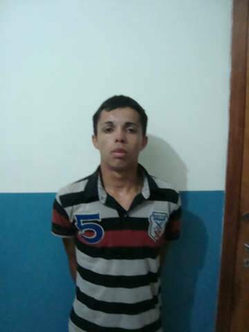  Adolescentes s&atilde;o apreendidos ap&oacute;s tentarem assaltar taxista pela 2&ordf; vez  