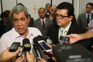 Governador diz que está a disposição de prefeitos e irá ajudar Campo Grande no que for preciso (Foto: Marcos Ermínio)