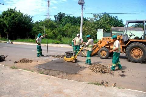 Prefeitura embarga obras da Sanesul e cobra recuperação de vias públicas