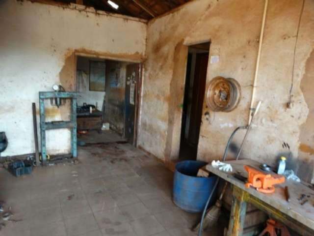 Dono de oficina &eacute; assassinado a marretadas por assaltantes