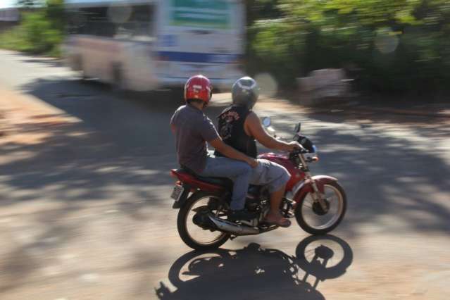 Cruzamento onde motociclista morreu &eacute; marcado por acidentes, diz morador