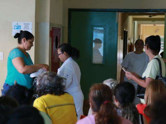 Enquanto médicos largam plantões, há equipes elogiadas por atender bem