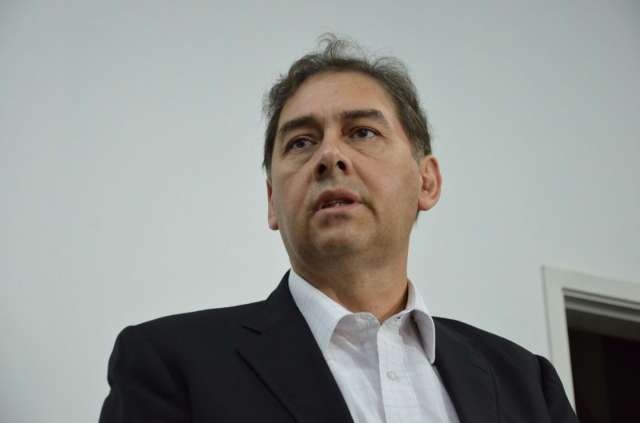 Sem dinheiro, Bernal vai escalonar sal&aacute;rios de servidores at&eacute; dezembro