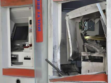 Bandidos explodem caixa eletrônico de banco na avenida Coronel Antonino
