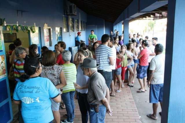 Vacina contra a gripe acaba e usu&aacute;rios revoltados amea&ccedil;am invadir posto