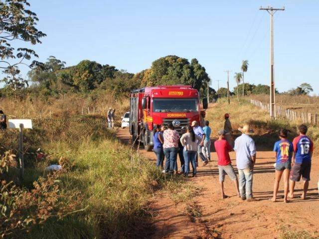 Morador de ch&aacute;cara sai de bar e morre ao cair de moto em Rochedinho