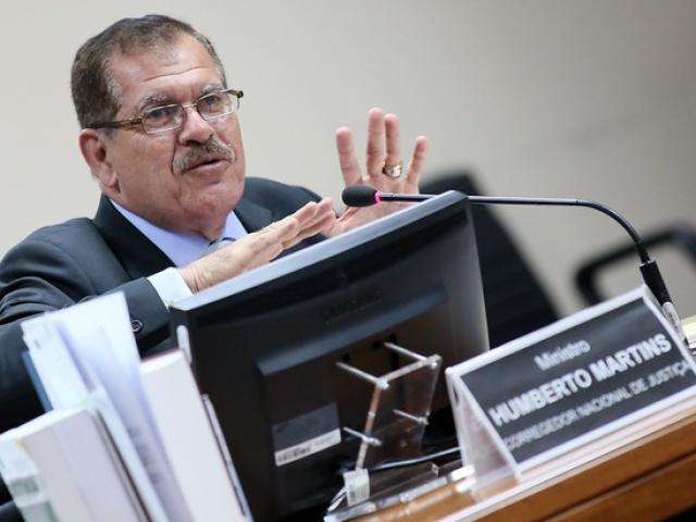 Servidores denunciam pagamento ilegal de licen&ccedil;a-pr&ecirc;mio a ju&iacute;zes