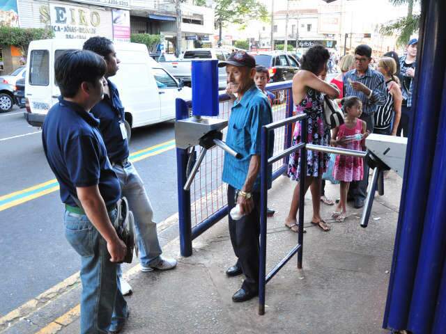  Pontos de &ocirc;nibus Peg F&aacute;cil agilizam embarque e ser&atilde;o ampliados no Centro