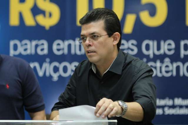 Olarte ter&aacute; de tirar R$ 14,8 milh&otilde;es de obras para pagar rombo do Gisa