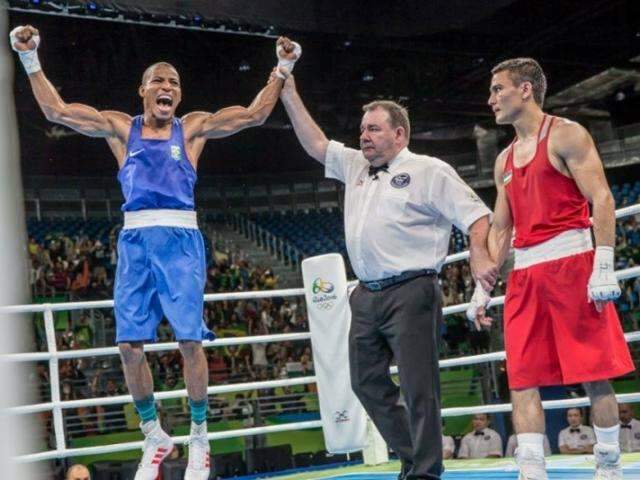 Robson Concei&ccedil;&atilde;o vence franc&ecirc;s e conquista o terceiro ouro do Brasil