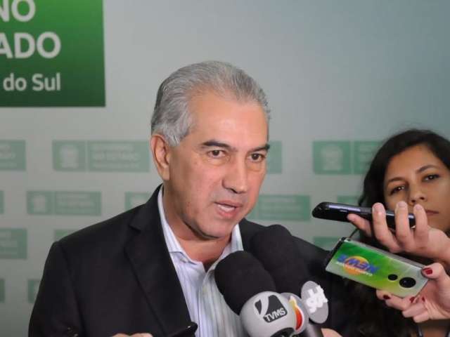 Governador diz que pagamento do 13&ordm; vai ser feito na data certa