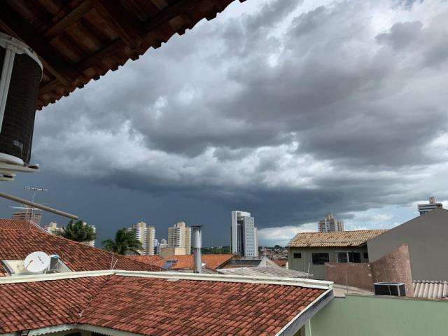 C&eacute;u nublado anuncia chuva para as pr&oacute;ximas horas em Campo Grande