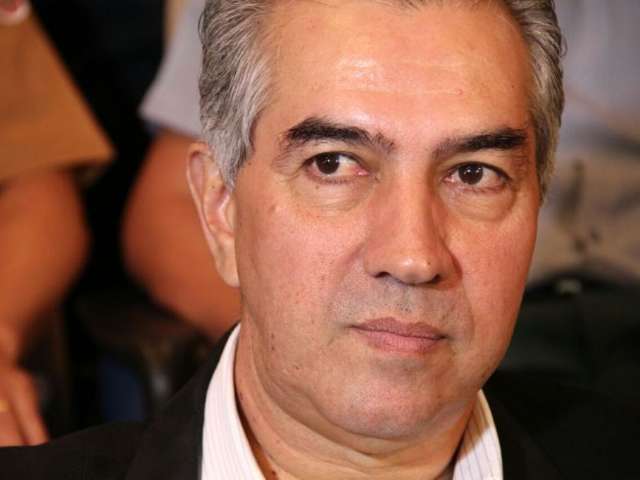 No interior, governador entrega obras e inaugura sistema de videomonitoramento