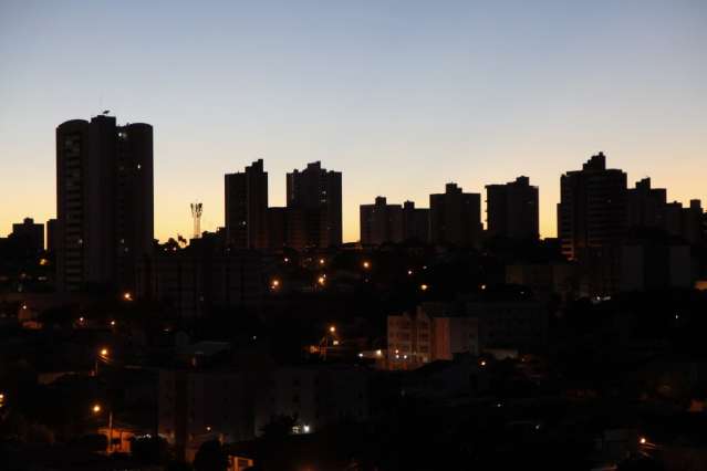 Calor permanece neste domingo, mas pode chover em algumas cidades